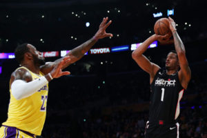 Los Lakers siguen de cerca a Trevor Ariza