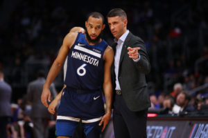Jordan McLaughlin acuerda seguir en los Timberwolves