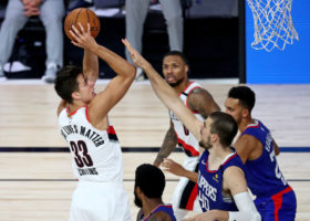 Los Blazers esperan que Zach Collins esté disponible a finales de enero
