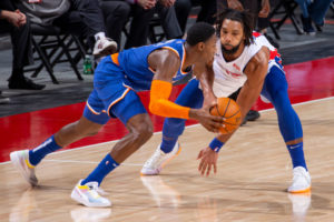 Tom Thibodeau destaca la mejoría de R.J. Barrett