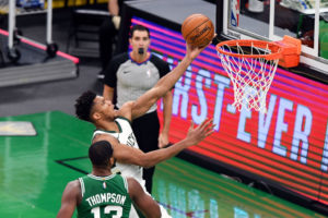 Giannis Antetokounmpo y Damian Lillard hablaron sobre "cómo sería jugar juntos"