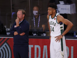 Los Bucks estarían perdiendo la confianza en que Giannis firmará una extensión antes de la temporada