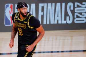 Anthony Davis renueva con los Lakers por 5 años y 190 millones