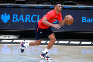 Scott Brooks no espera que Westbrook juegue los 'back to back'