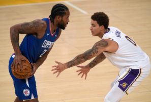 Kawhi Leonard adelanta que medita salir a la agencia libre en 2021