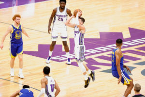 Kyle Guy y su espectacular canasta ganadora ante Warriors