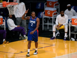 Los Clippers vencen en el duelo angelino inaugural