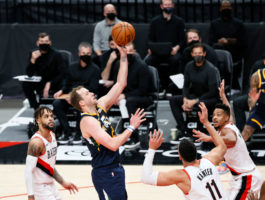 Los Jazz solventan con facilidad su partido inaugural contra Portland