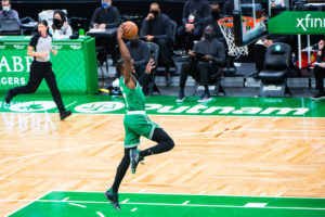 Magic Johnson incluye a Jaylen Brown en su carrera para el MVP