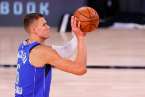 Kristaps Porzingis podría regresar esta noche frente a New Orleans