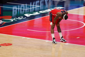 Bradley Beal, cabreado con el 0-5 de los Wizards