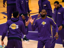 Los Lakers vuelven a resolver ante Memphis en el último cuarto