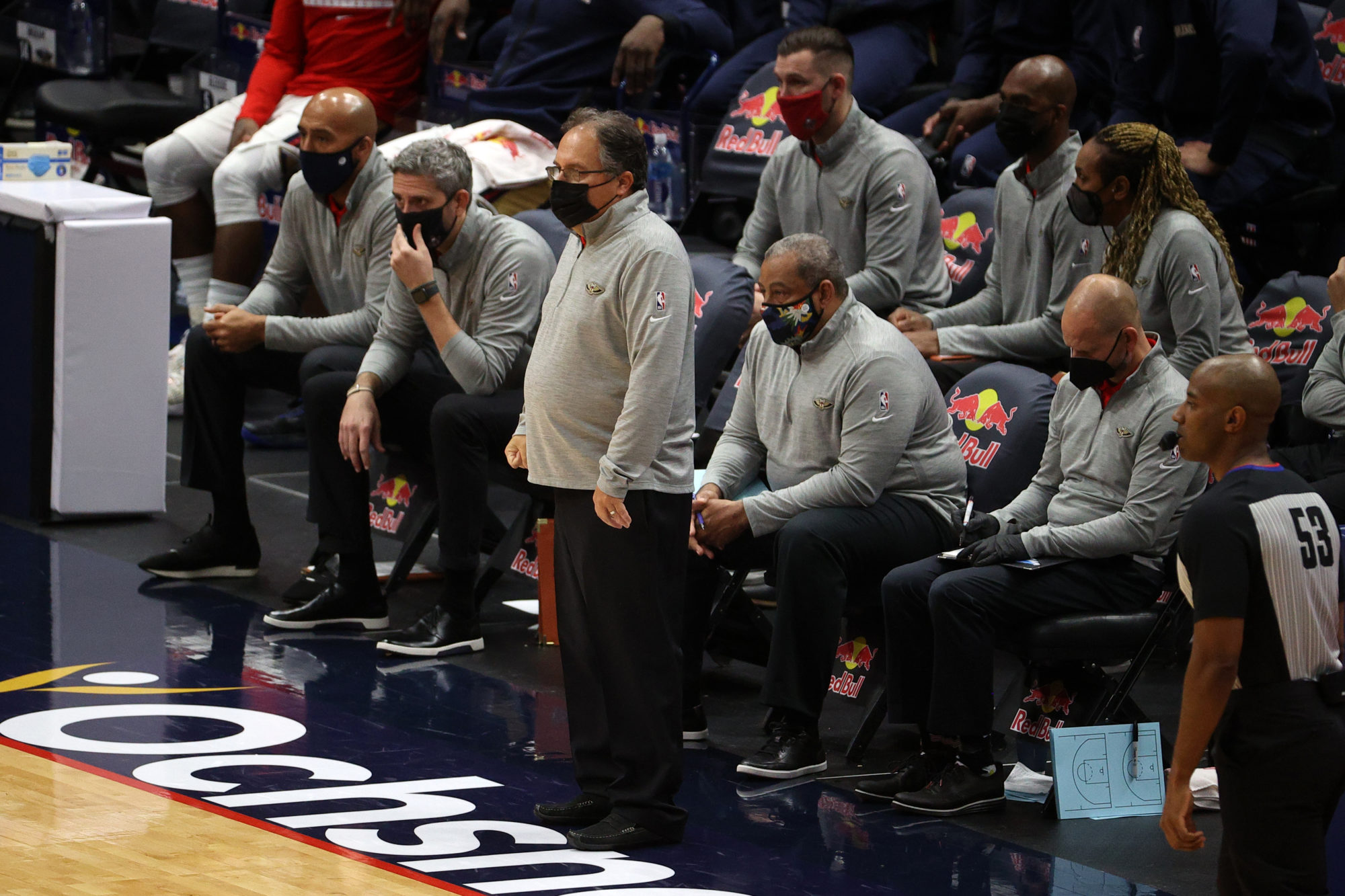 La NBA endurece el uso de mascarillas