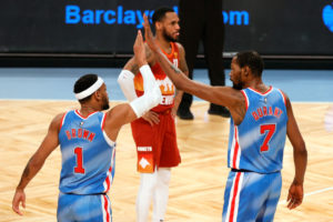 Kevin Durant roza el triple-doble para guiar la remontada de los Nets