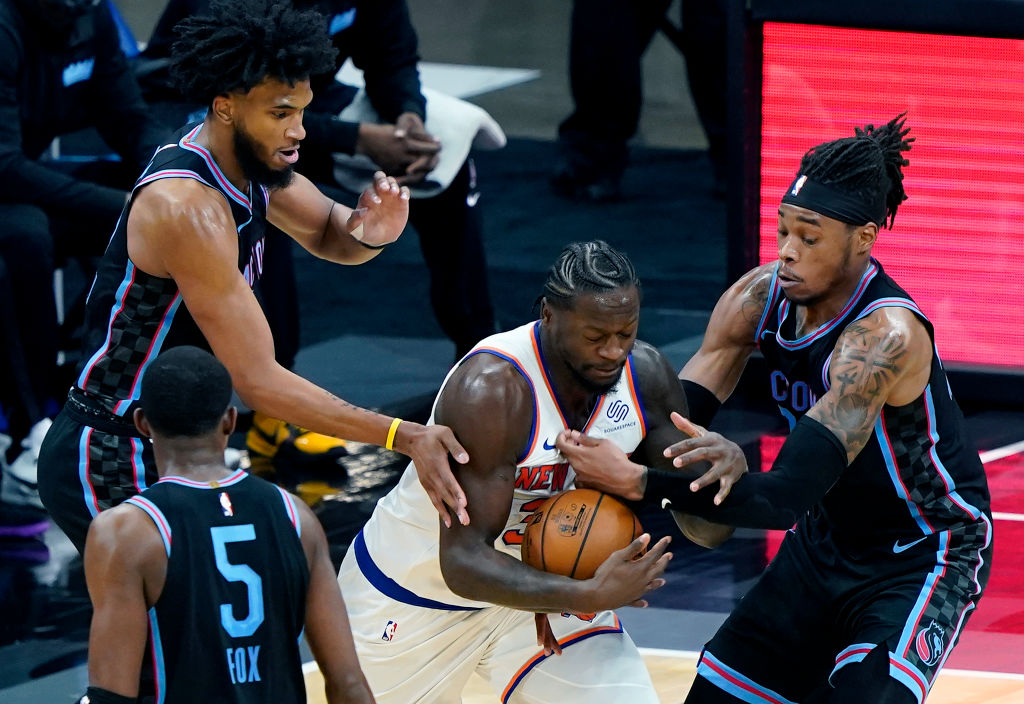 Fin a la racha de los Knicks con derrota en Sacramento