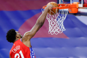 Joel Embiid continúa intratable: 37 puntos para aplastar a Minnesota