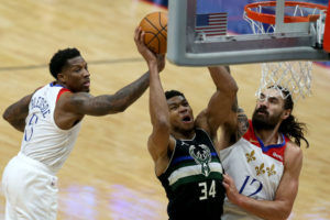 New Orleans despierta y vence a Milwaukee