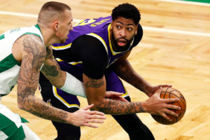 Los Lakers toman el Garden con un gran Anthony Davis