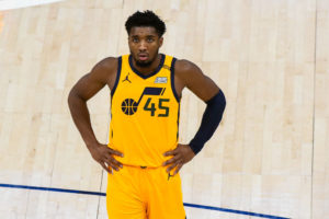 Utah vence a Detroit, con susto incluido
