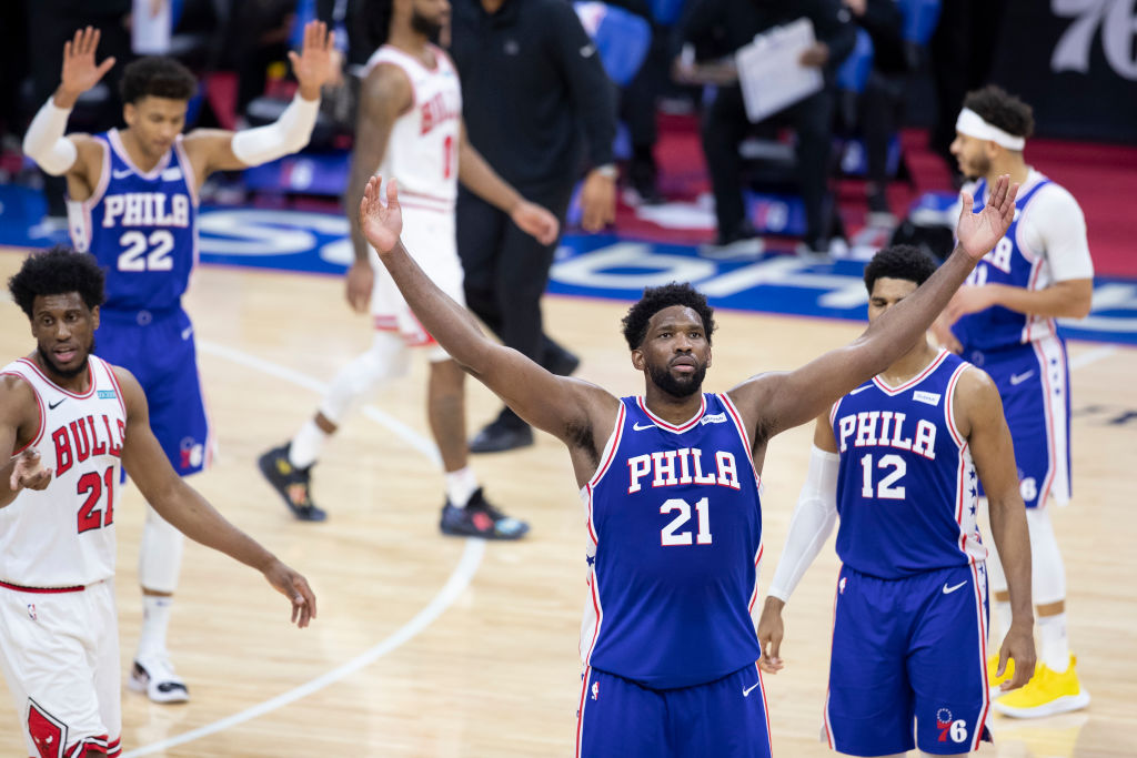Joel Embiid aplasta a los Bulls con 50 puntos