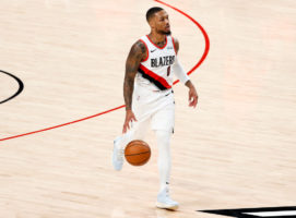 Lillard mantiene a los Blazers en racha con 43 puntos