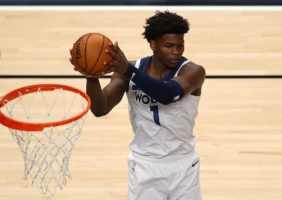 Minnesota mejora y gana con Anthony Edwards al mando