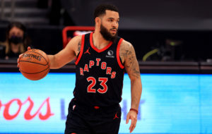 Una actuación histórica de Fred VanVleet en Orlando lidera a Toronto