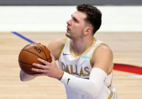 Dallas vence a New Orleans con una exhibición anotadora