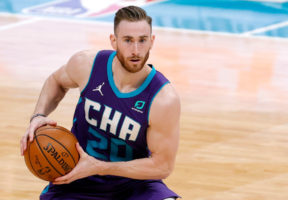 Charlotte atropella a los Wizards