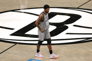 Kyrie Irving también pide a Kobe Bryant en el logo de la NBA