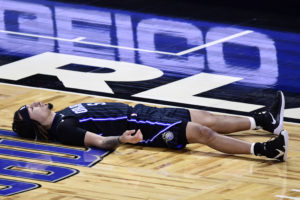 Cole Anthony no volverá a jugar en la primer mitad de temporada