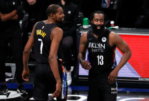 El 'Big Three' de Brooklyn saca músculo ante los Clippers