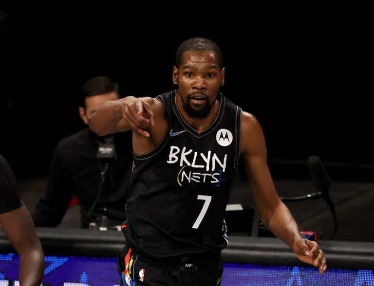 Sin fecha para el regreso de Kevin Durant