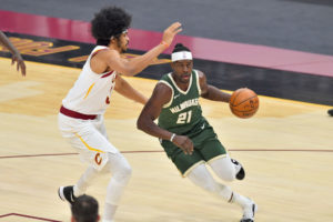 Los Bucks podrán extender el contrato de Jrue Holiday a partir del próximo viernes