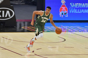 Giannis Antetokounmpo y De'Aaron Fox son elegidos Jugadores de la Semana