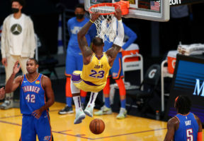 Los Lakers vuelven a salvar los muebles en la prórroga