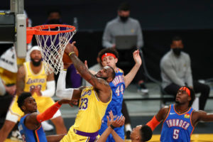 Lakers: prórroga, triple-doble de LeBron y nueva victoria