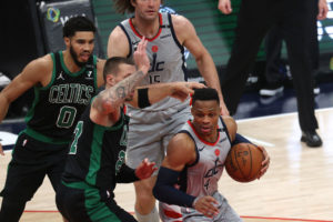 Boston no encuentra el rumbo y pierde en Washington