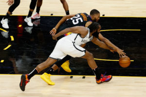 James Harden, centrado en que los Nets mejoren en defensa