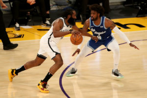 Brooklyn canta victoria en su visita a los Lakers