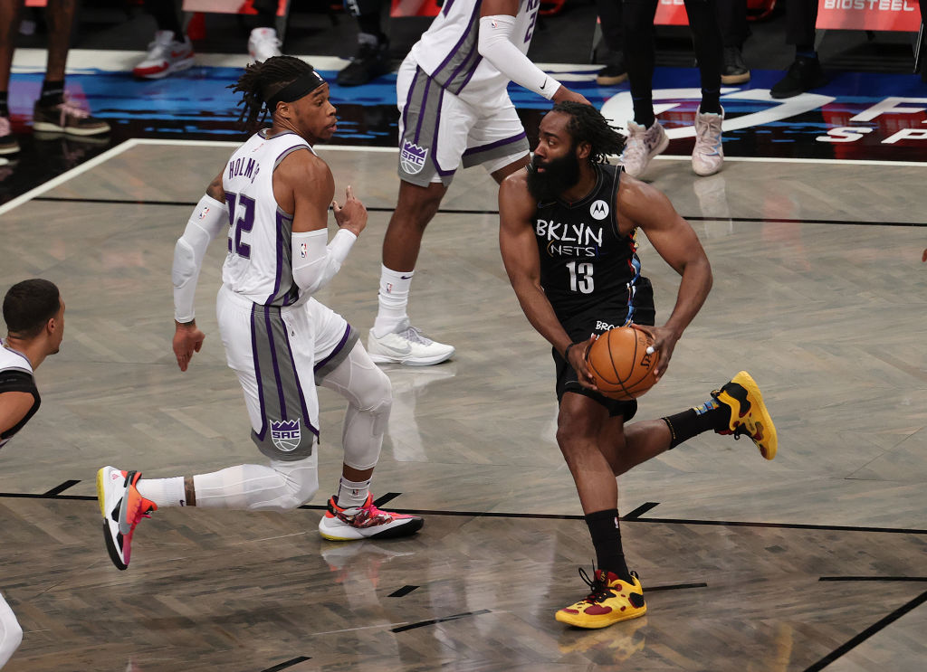 Brooklyn no frena: triple-doble de Harden y nueva victoria