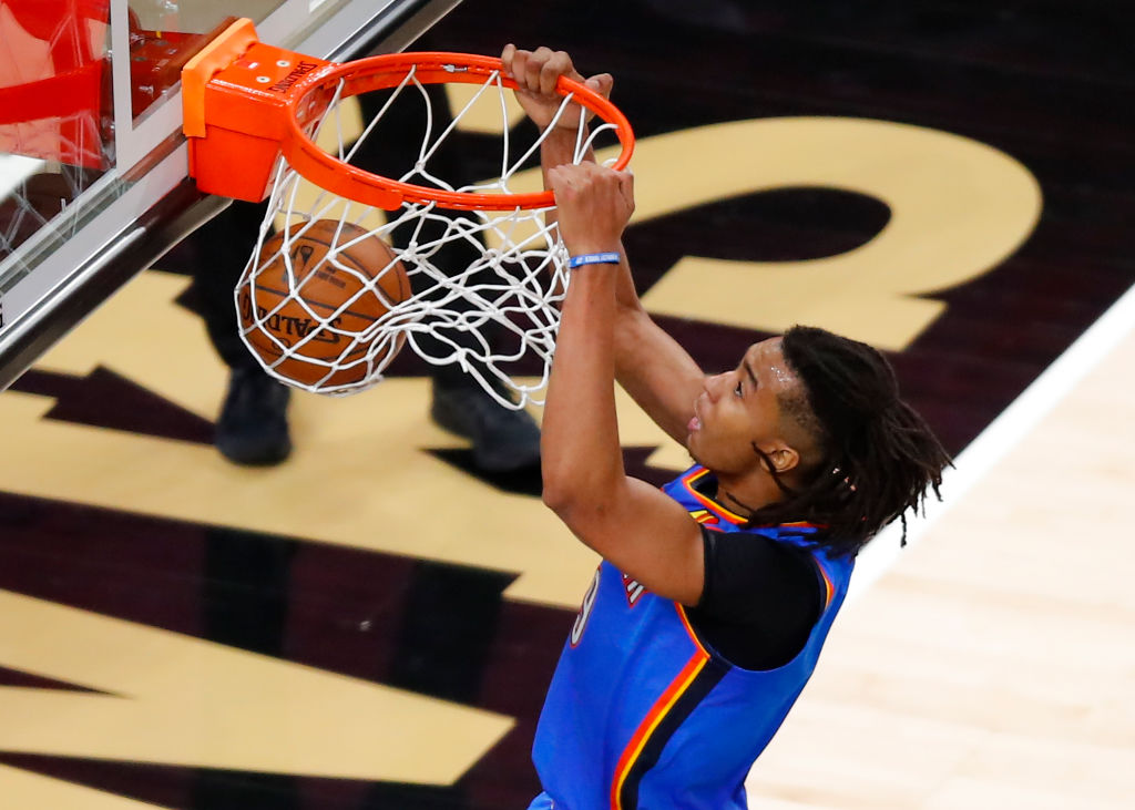Oklahoma firma un contrato multianual a Moses Brown