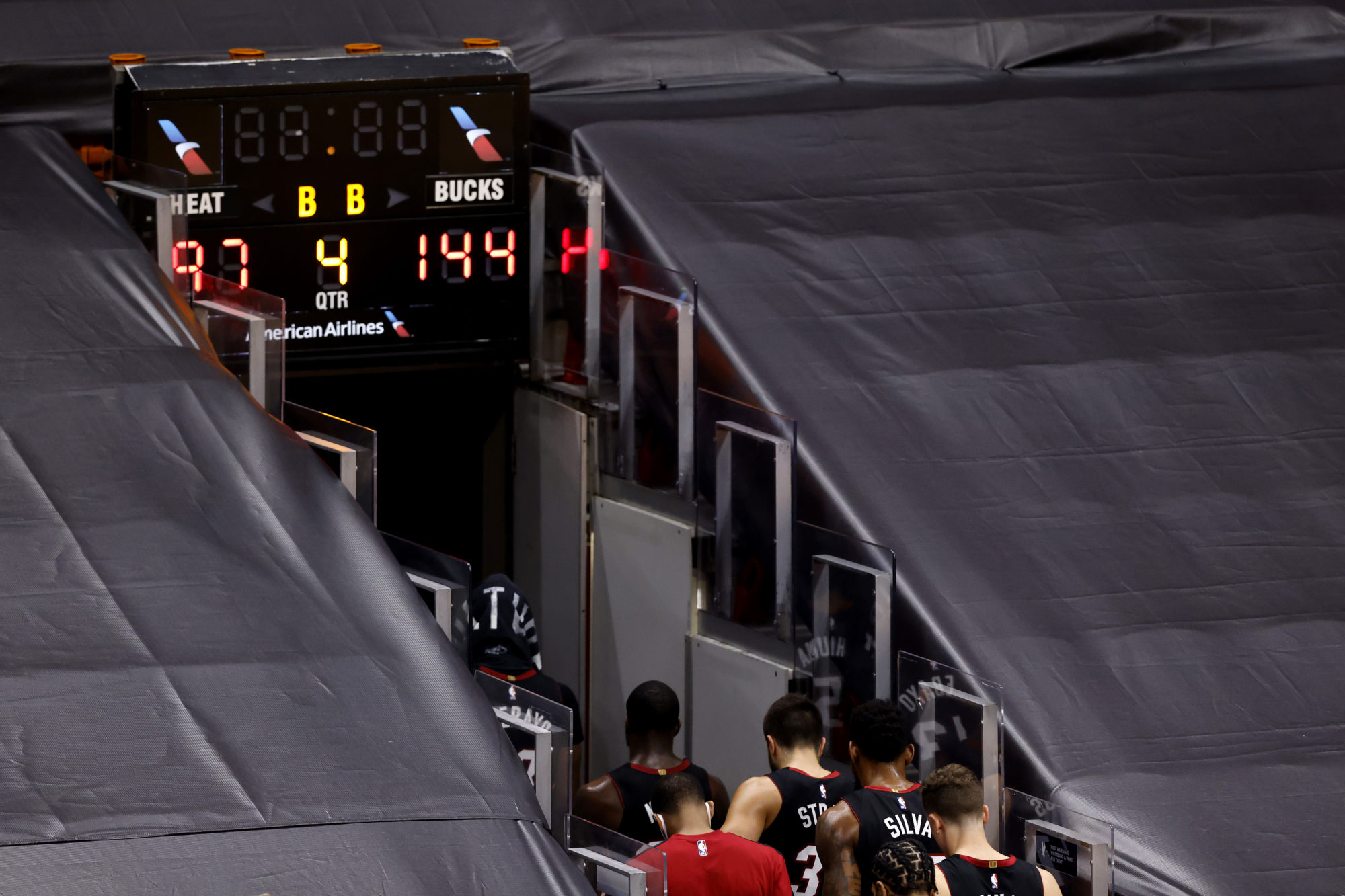 Preocupación en la NBA por los viajes de los jugadores durante el receso