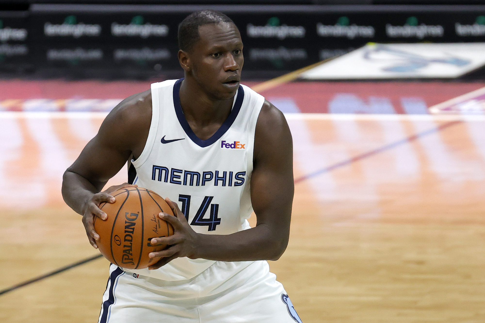 Gorgui Dieng terminará la temporada en los San Antonio Spurs