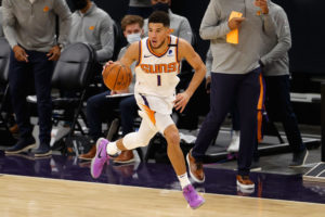 Exhibición de Booker: 43 puntos y victoria en Minnesota