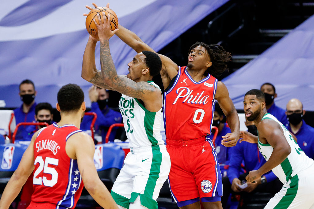 Jeff Teague firma con los Bucks