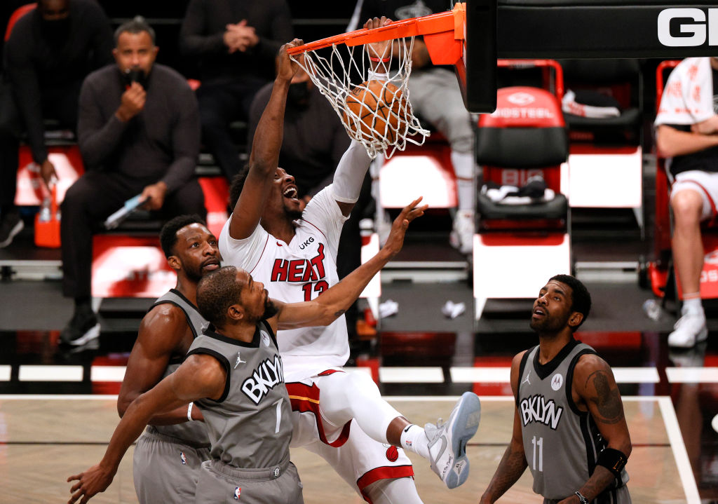 Bam Adebayo arrastra unos problemas de rodilla