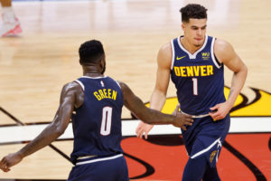 Denver se deshace sin problemas de Philadelphia