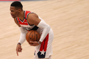 Histórico triple-doble de Westbrook para acabar con Indiana