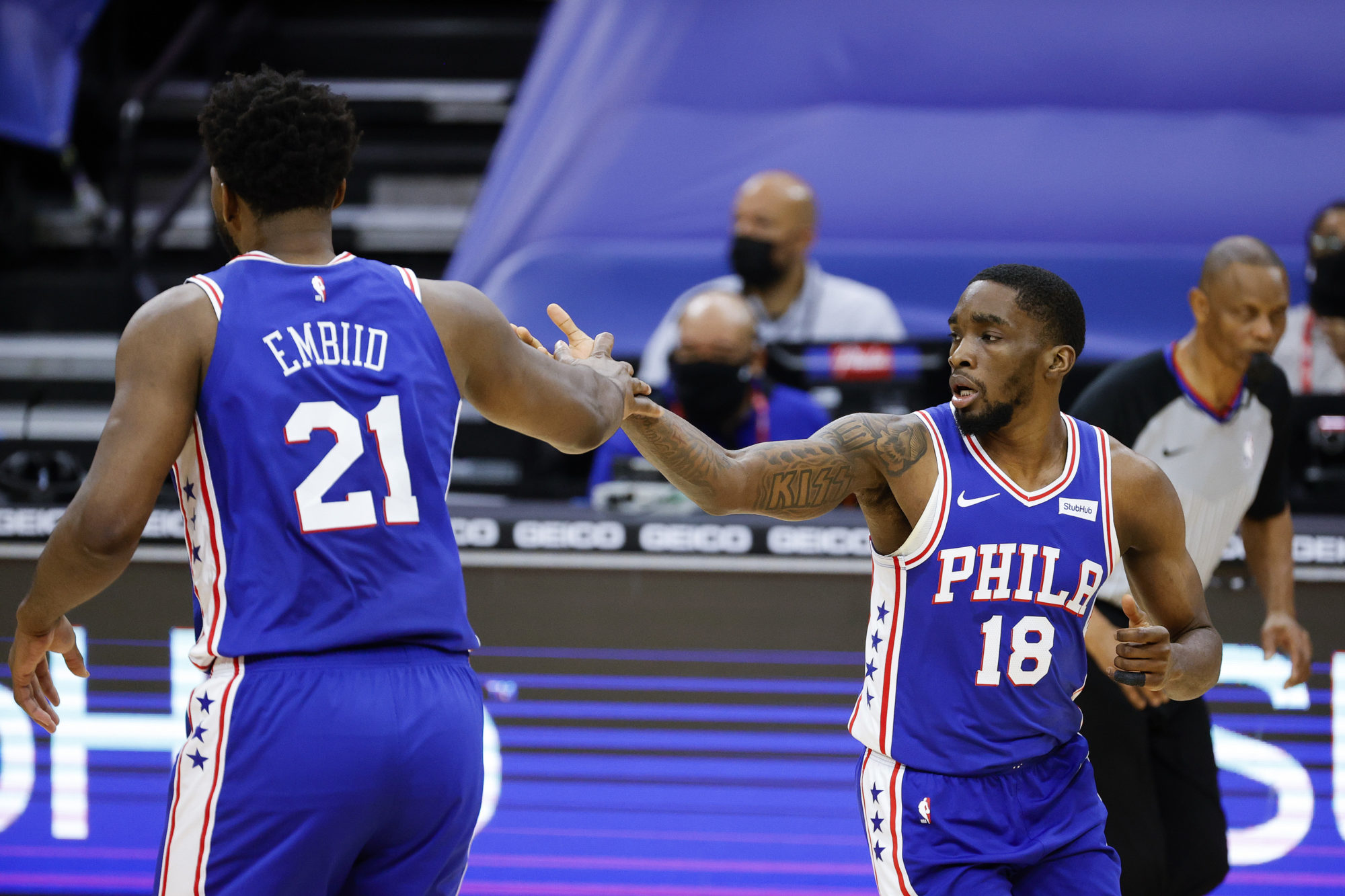 Philadelphia no sufre sobresaltos para vencer a Indiana